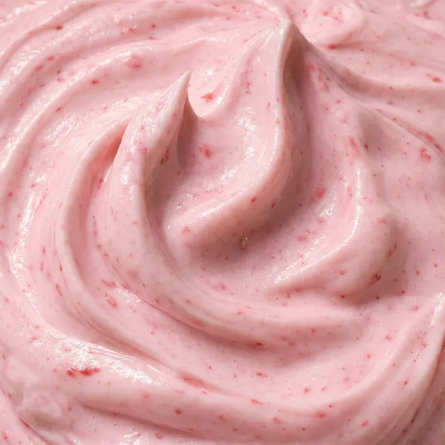 Creme de morango rosa em close